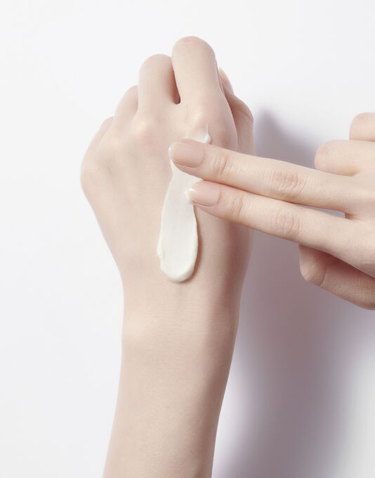 M&aacute;scara Noturna Firmadora com Retinol Banila Co Blooming Youth